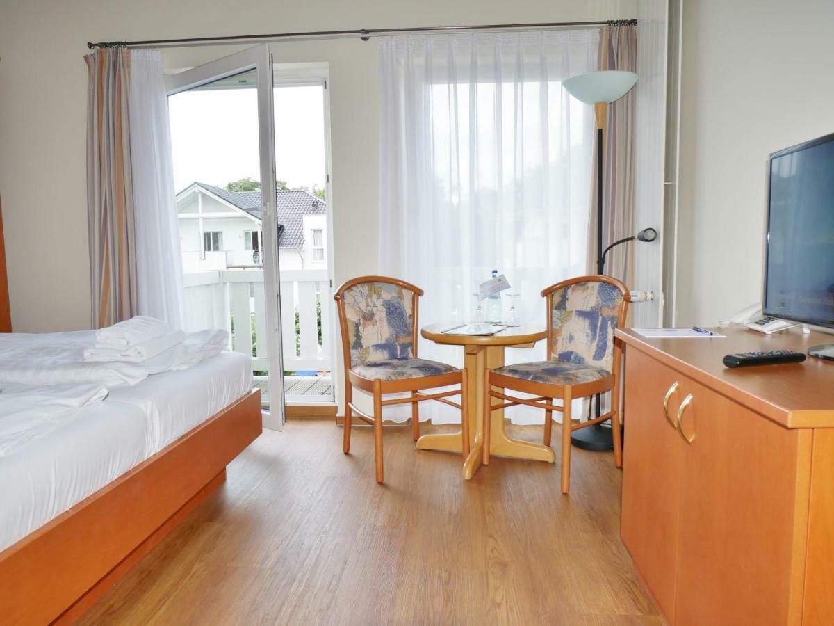 R&R Hotel Strandallee Baabe Extérieur photo